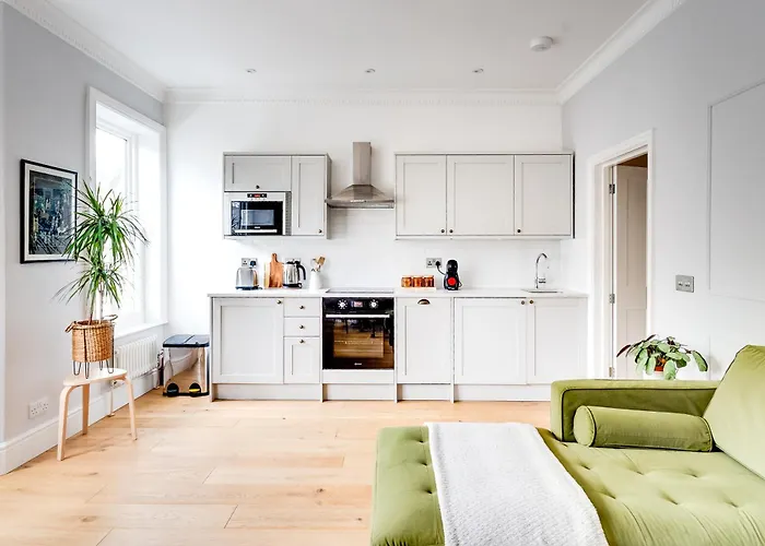 Charming Elegance At The Pontcanna Pearl - Prime Location With Comfort And Style